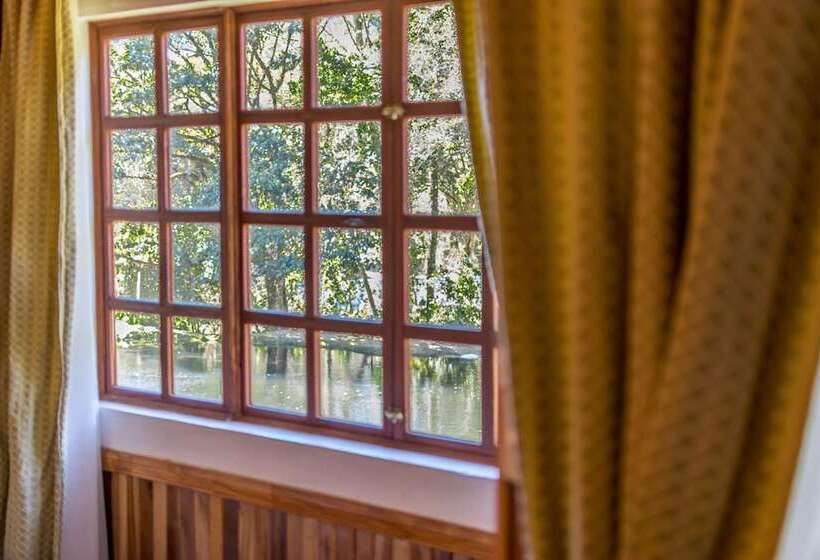 Отель Sueños Del Bosque