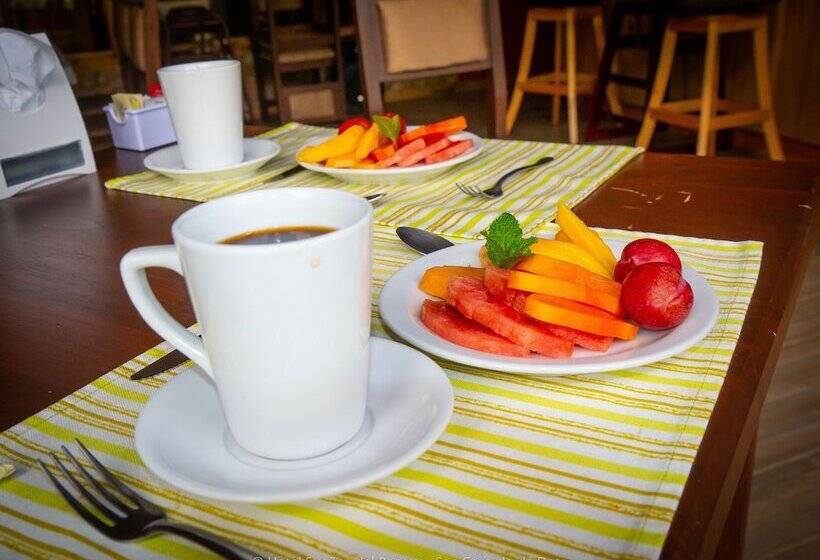 Отель Sueños Del Bosque