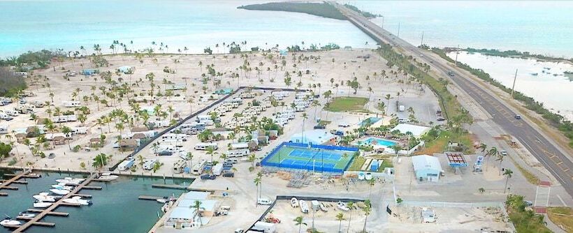 فندق Sunshine Key Rv Resort & Marina