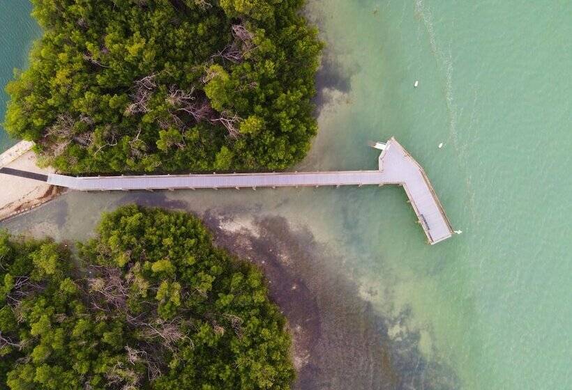 فندق Sunshine Key Rv Resort & Marina