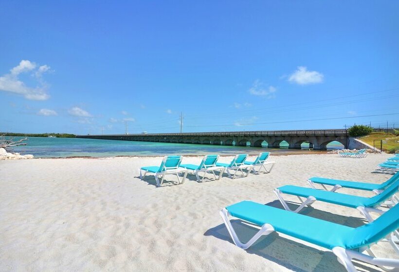 فندق Sunshine Key Rv Resort & Marina