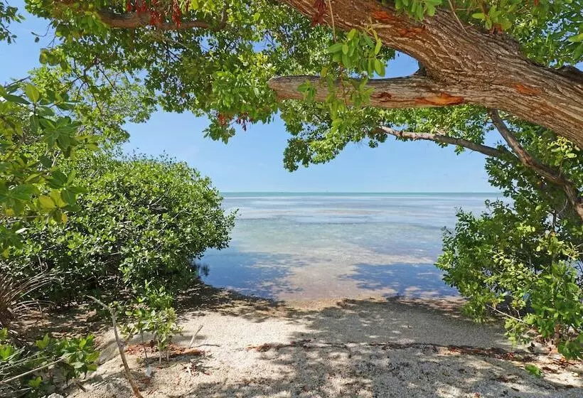 Hotelli Sunshine Key Rv Resort & Marina