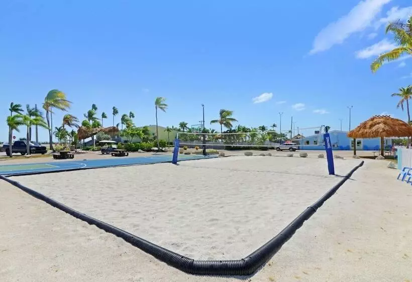 Hotelli Sunshine Key Rv Resort & Marina