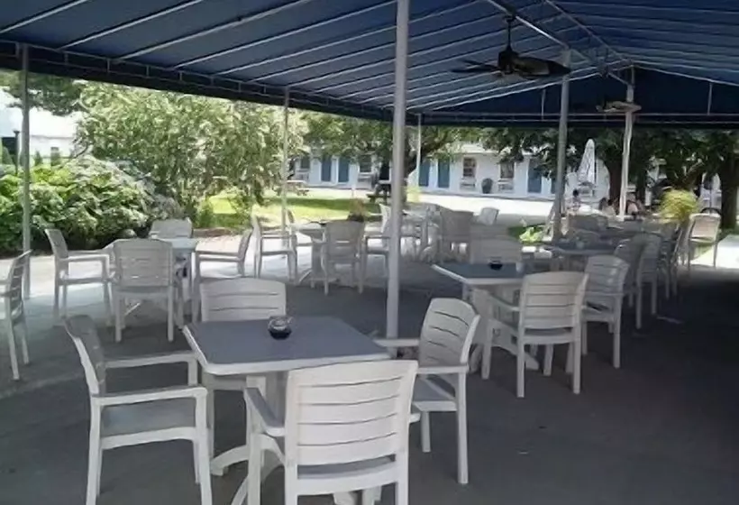 Hotelli The Blue Inn At North Fork