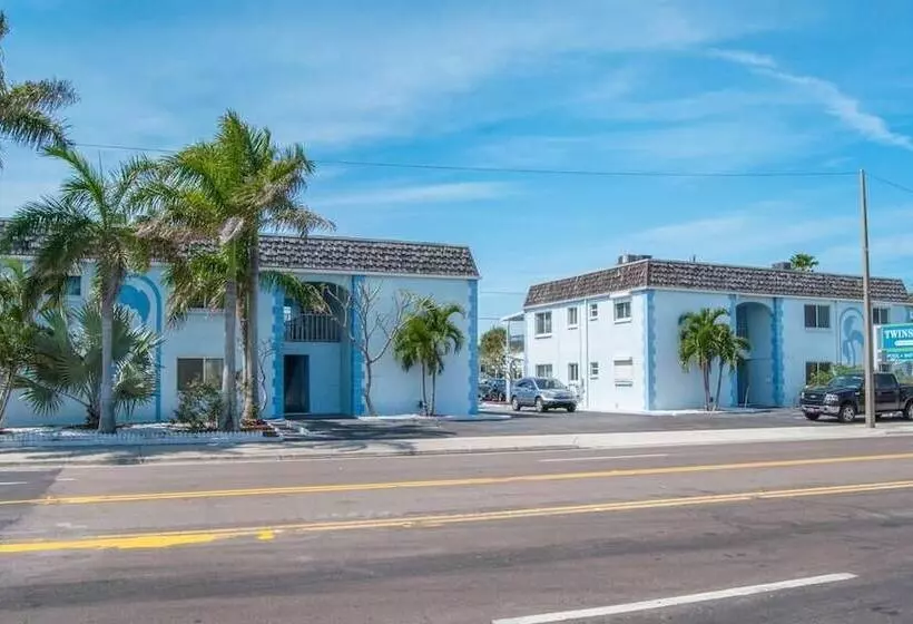 Hotelli Twins Inn & Apartments