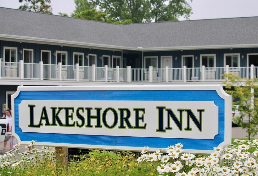 فندق على الطريق Empire Lakeshore Inn