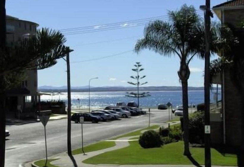 모텔 Great Lakes Motor Inn