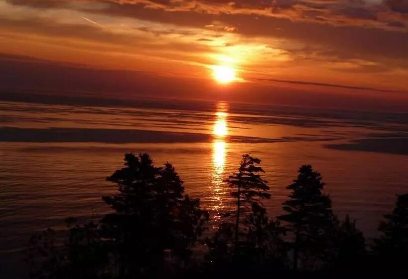 Motelli Hôtel Du Rocher