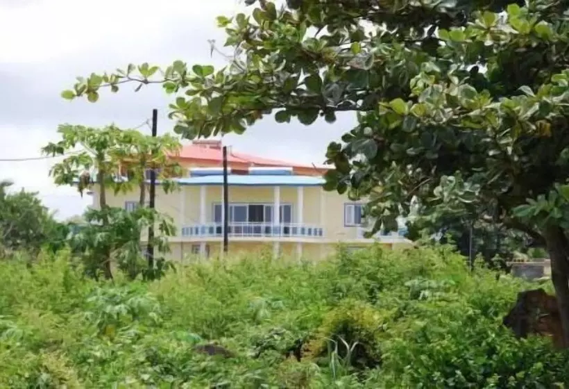 پانسیون Tibambari