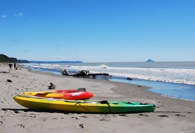 منتجع Island View Holiday Park