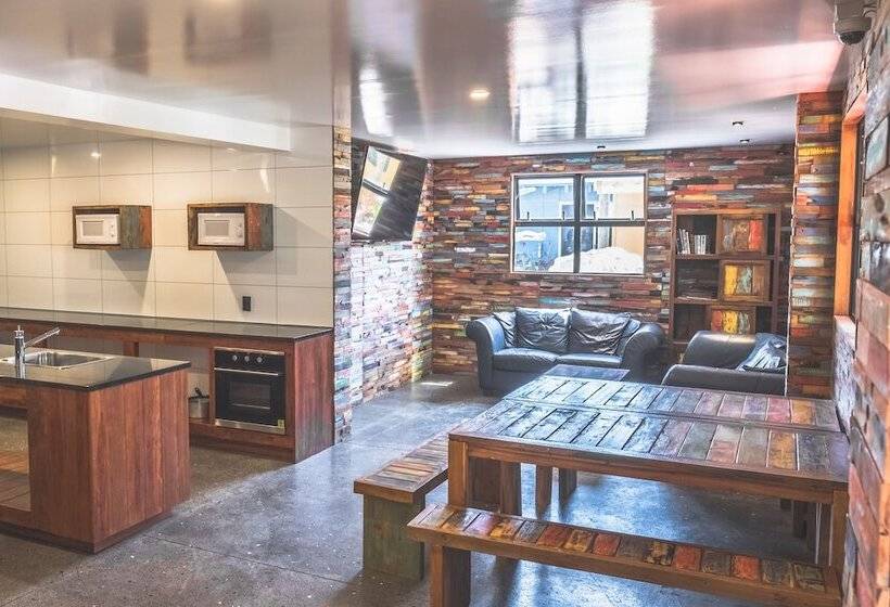 منتجع Island View Holiday Park