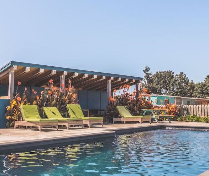 منتجع Island View Holiday Park