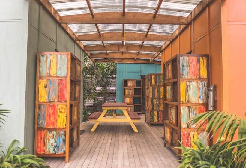 منتجع Island View Holiday Park