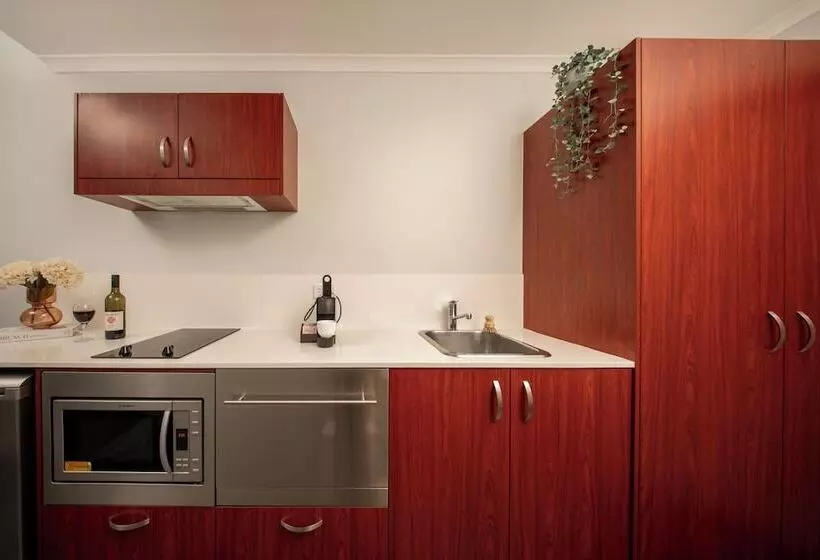 Abode Narrabundah