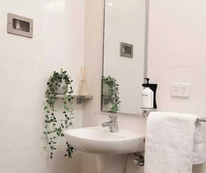 Abode Narrabundah