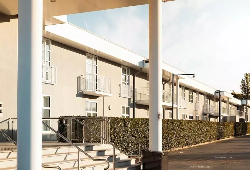 Abode Narrabundah