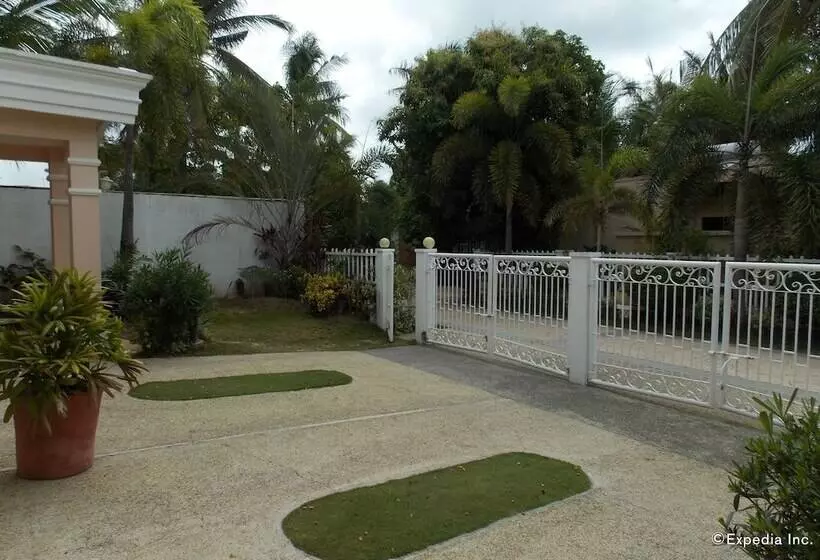 Bearland Paradise Resort