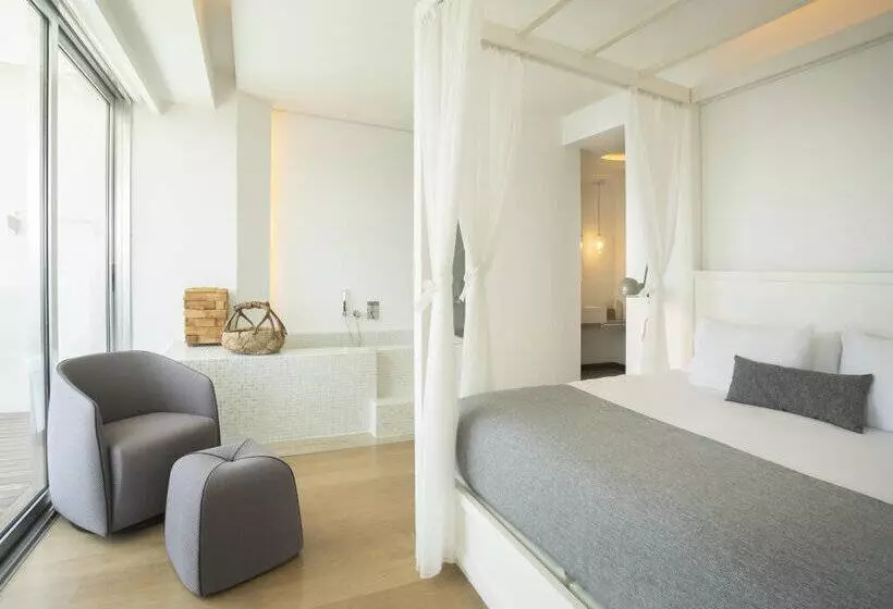 Cape Bodrum Luxury Hotel & Beach