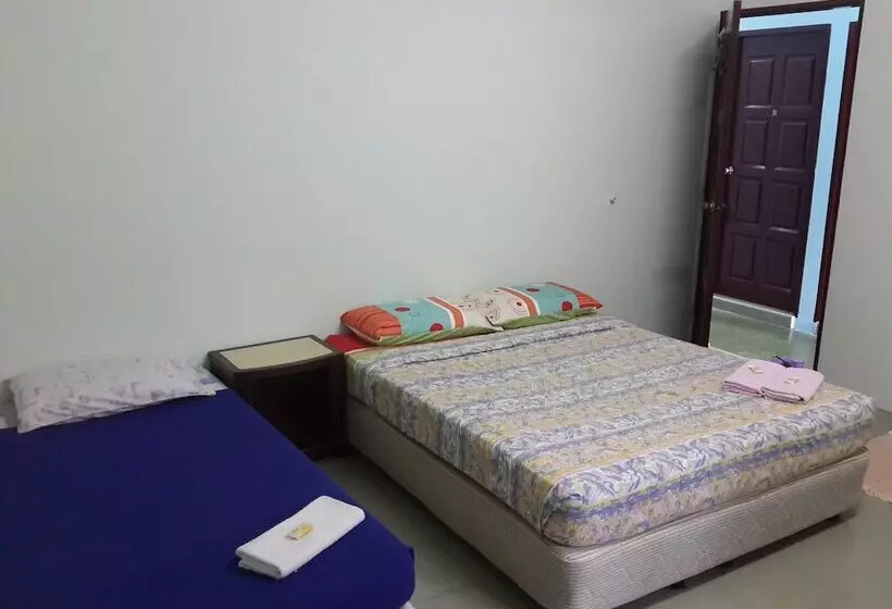 ホテル Budget Beach Resort