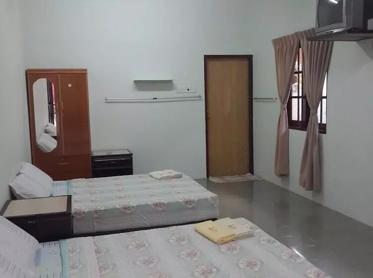 ホテル Budget Beach Resort