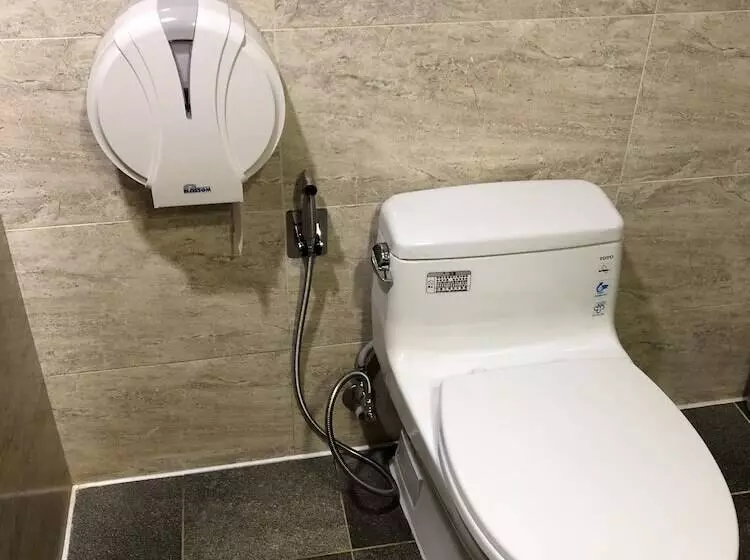 هتل Chyuan Du Spring Resort