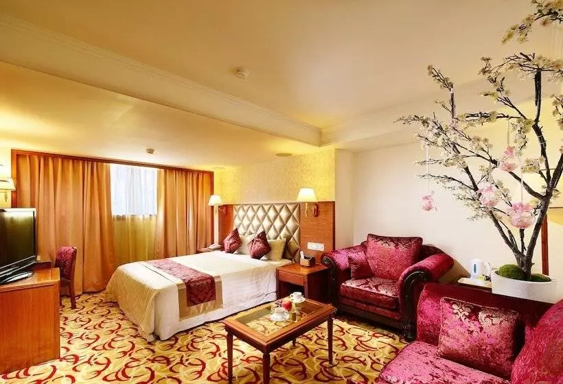 هتل Chyuan Du Spring Resort