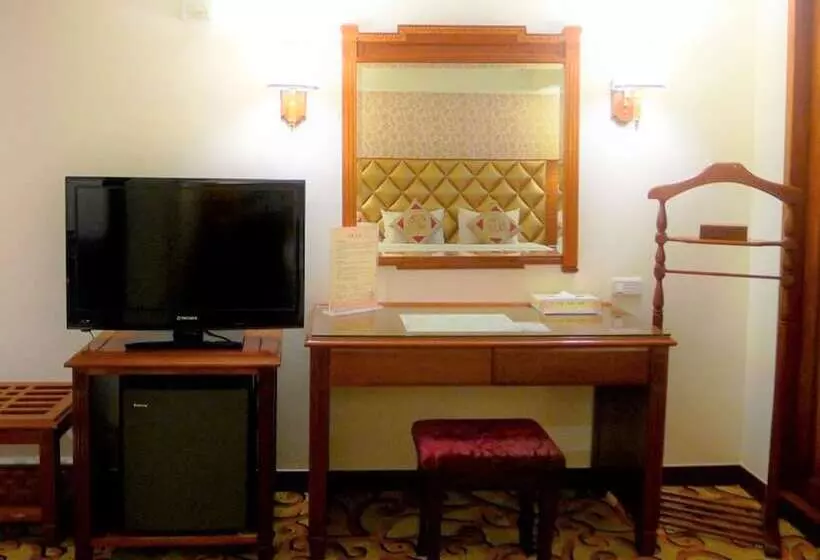 هتل Chyuan Du Spring Resort