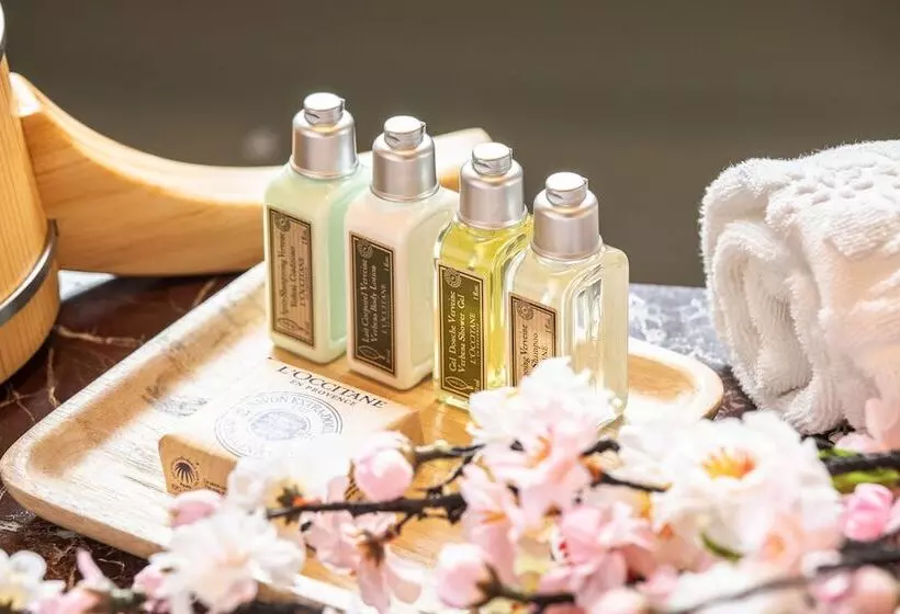 هتل Chyuan Du Spring Resort