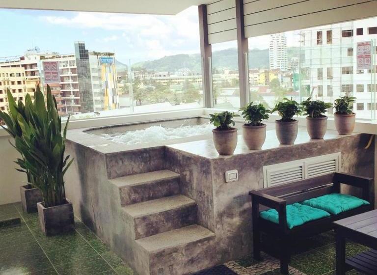 בית מלון כפרי Colora  Patong Phuket