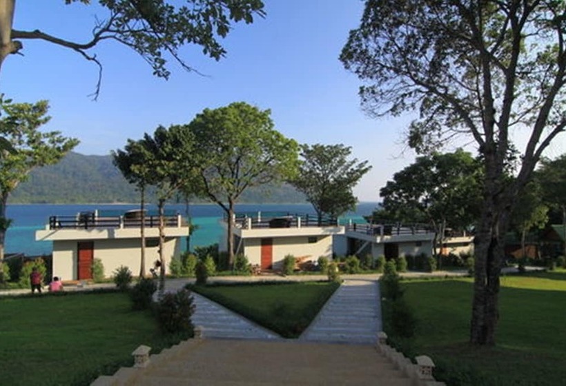Отель Mountain Resort Koh Lipe