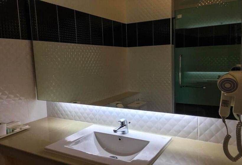 Отель Mountain Resort Koh Lipe