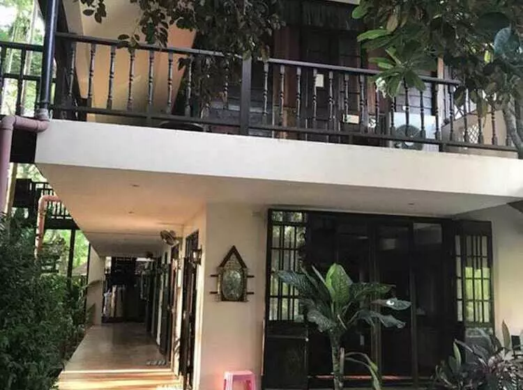 Hotelli Racha Herb Gardens