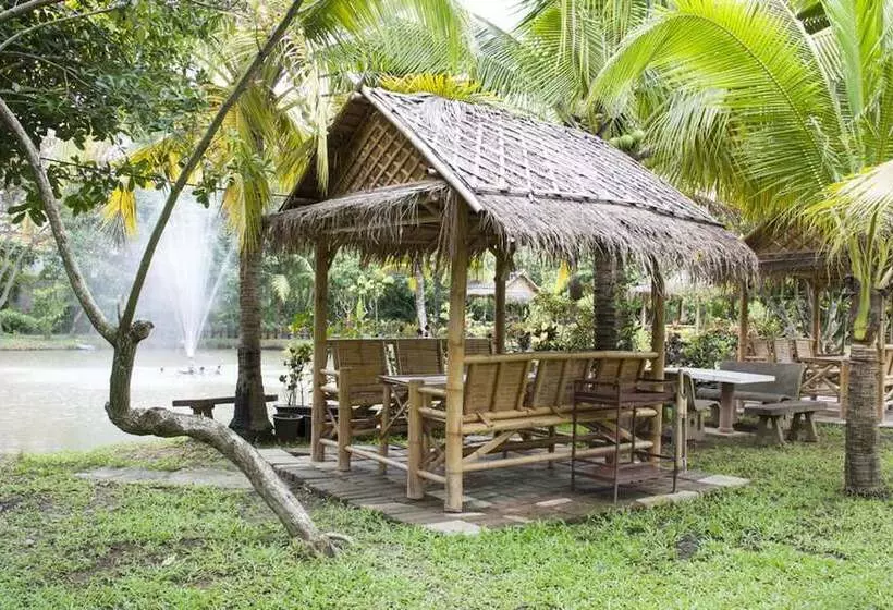 Hotelli Racha Herb Gardens