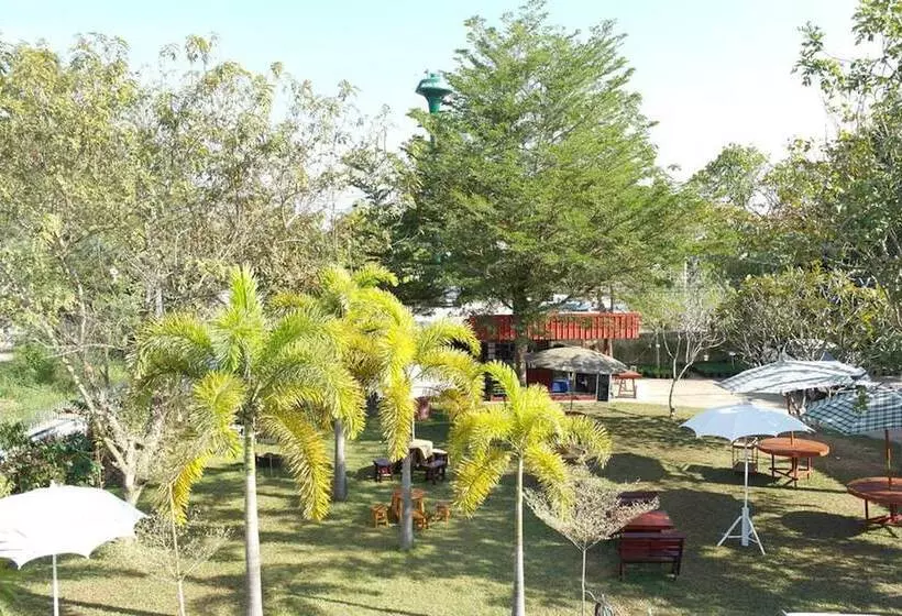 Hotelli Racha Herb Gardens