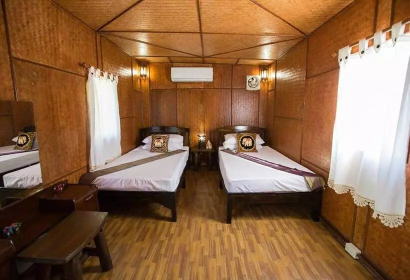 Hotelli Racha Herb Gardens