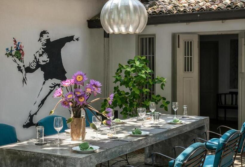 בית מלון כפרי Satin Doll