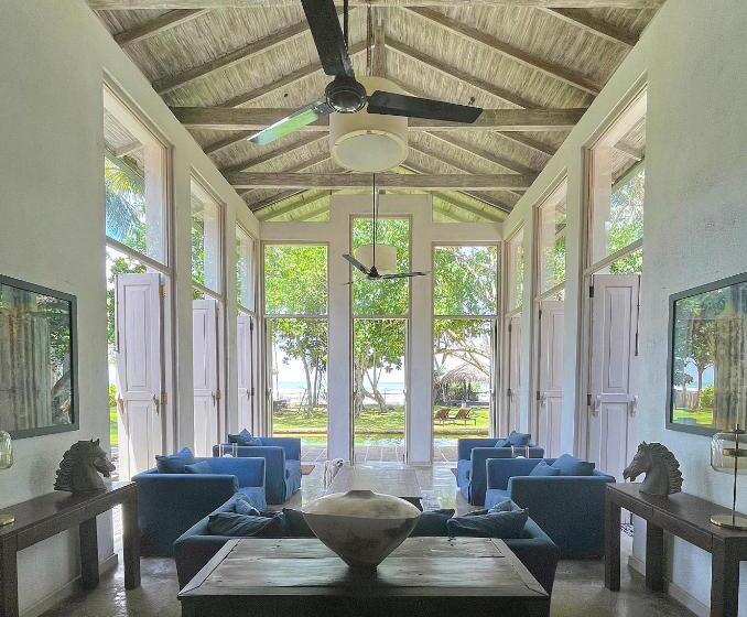 בית מלון כפרי Satin Doll