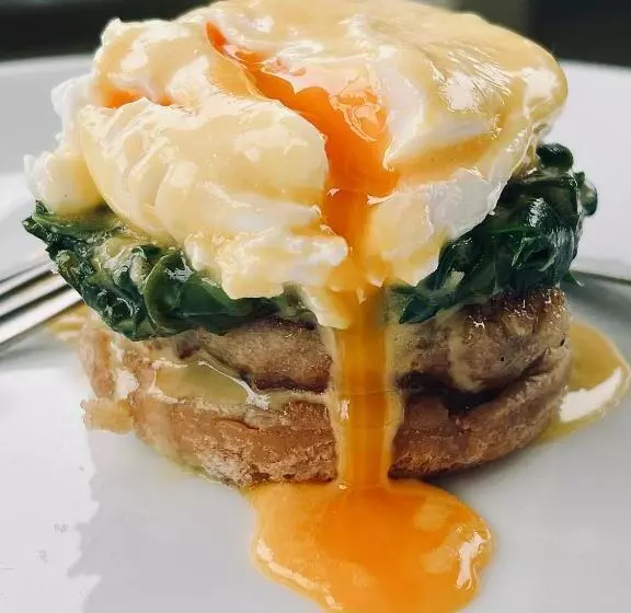 Отель Satin Doll