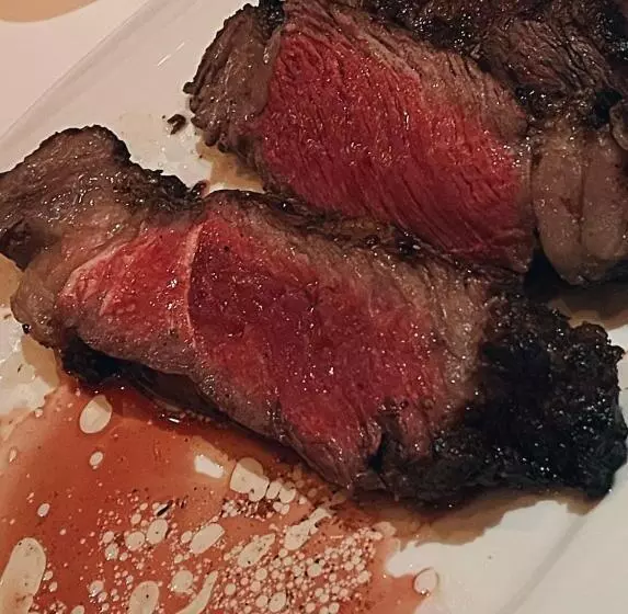 Отель Satin Doll