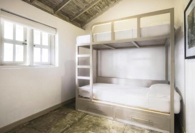 בית מלון כפרי Satin Doll