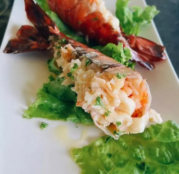 Отель Satin Doll