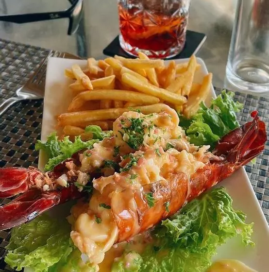 Отель Satin Doll