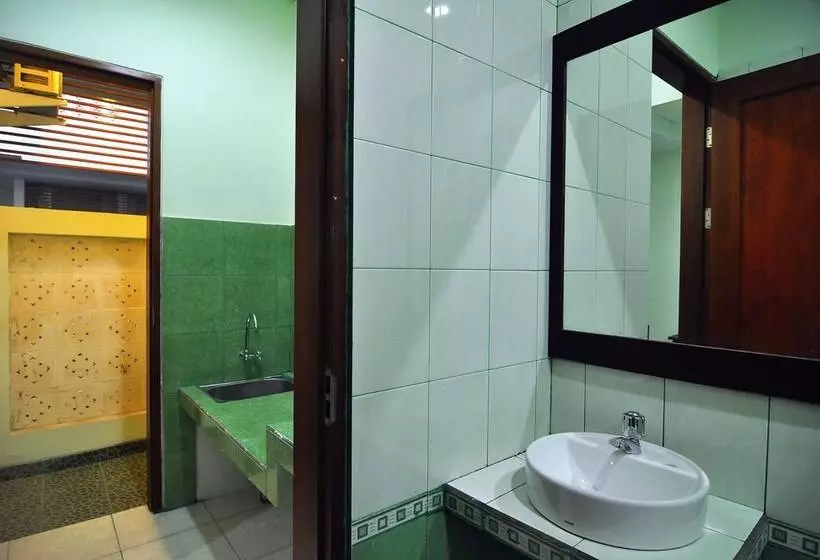 호텔 The Ayudya Glogor Carik