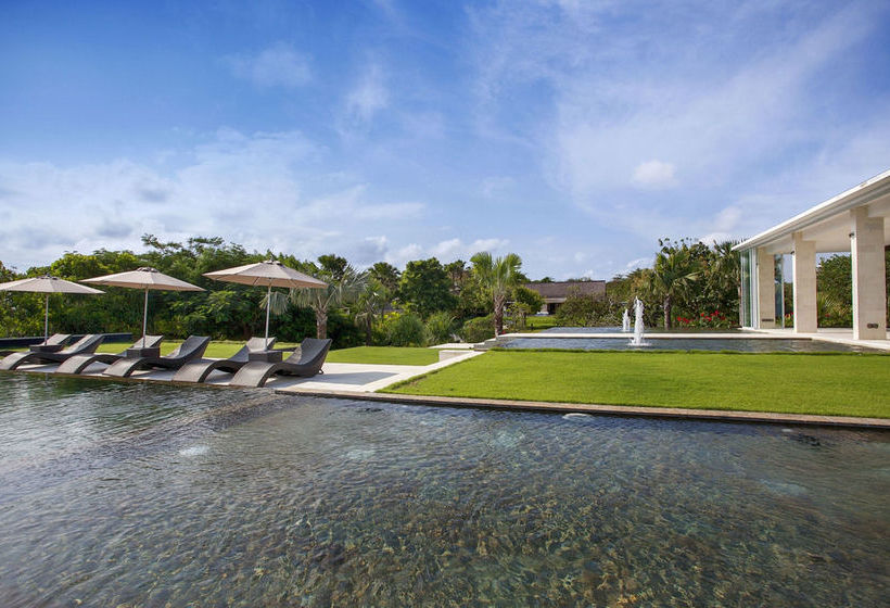 호텔 The Sanctus Villa