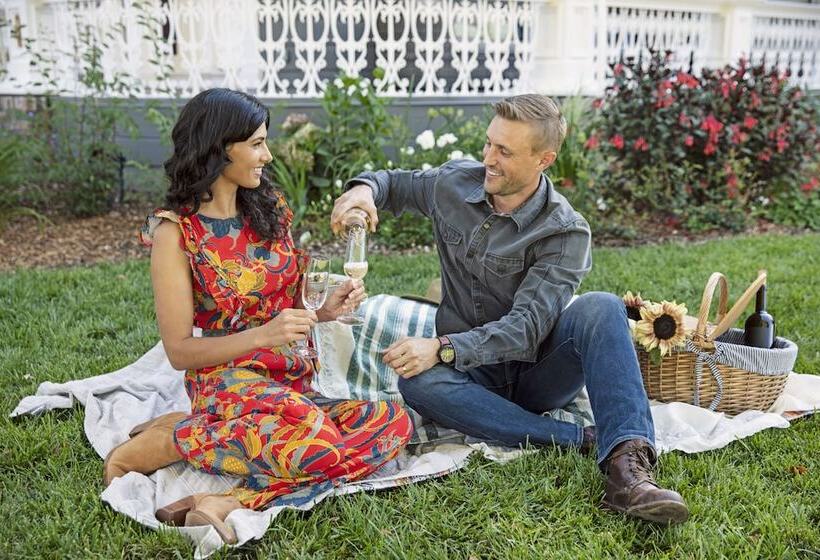 مبيت وإفطار The Mcclelland House