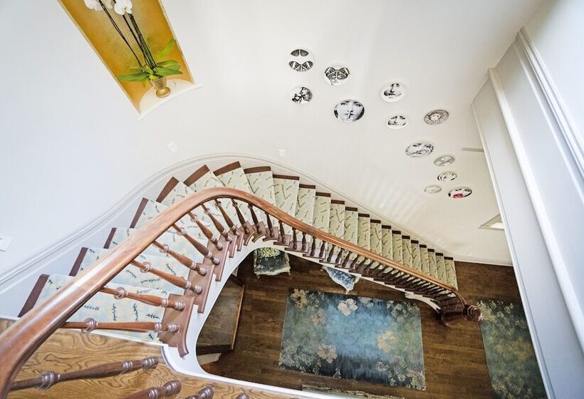 مبيت وإفطار The Mcclelland House