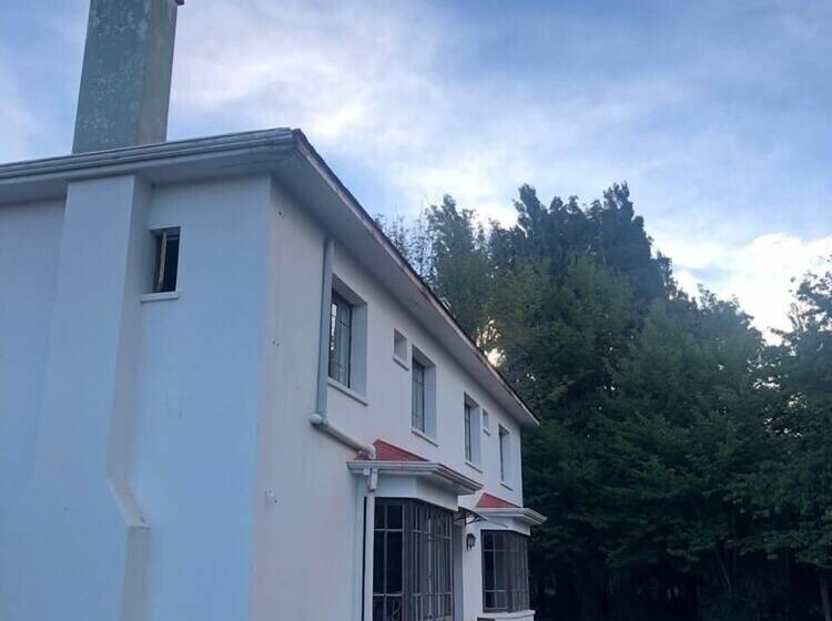 مسافرخانه Hostería Pionero