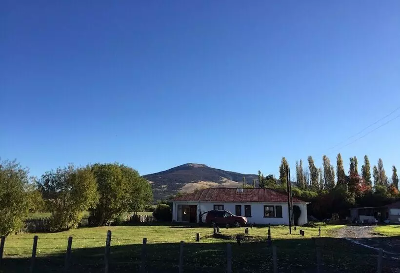 簡易ホテル Hostería Pionero