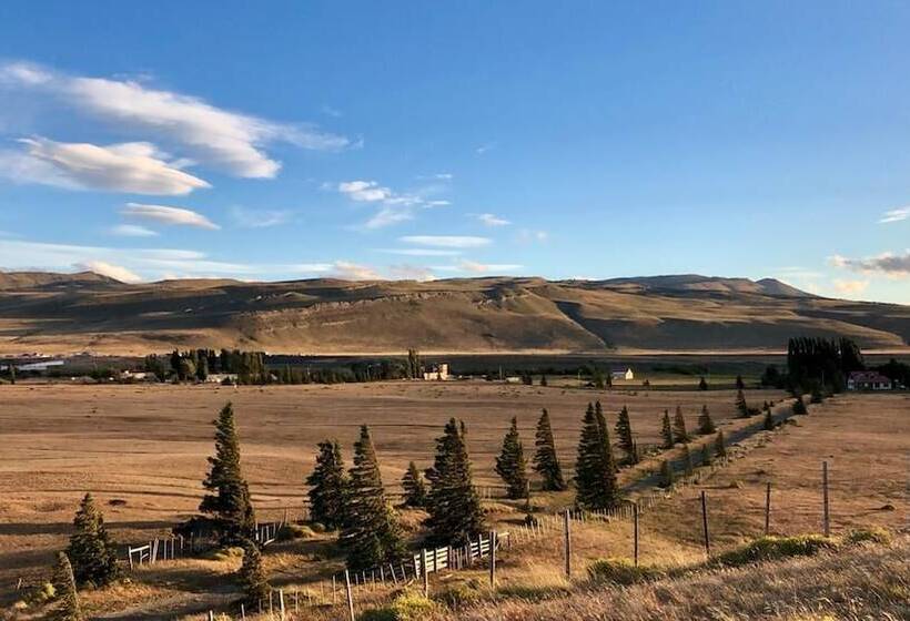 مسافرخانه Hostería Pionero