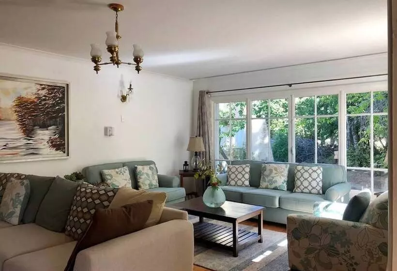 簡易ホテル Hostería Pionero